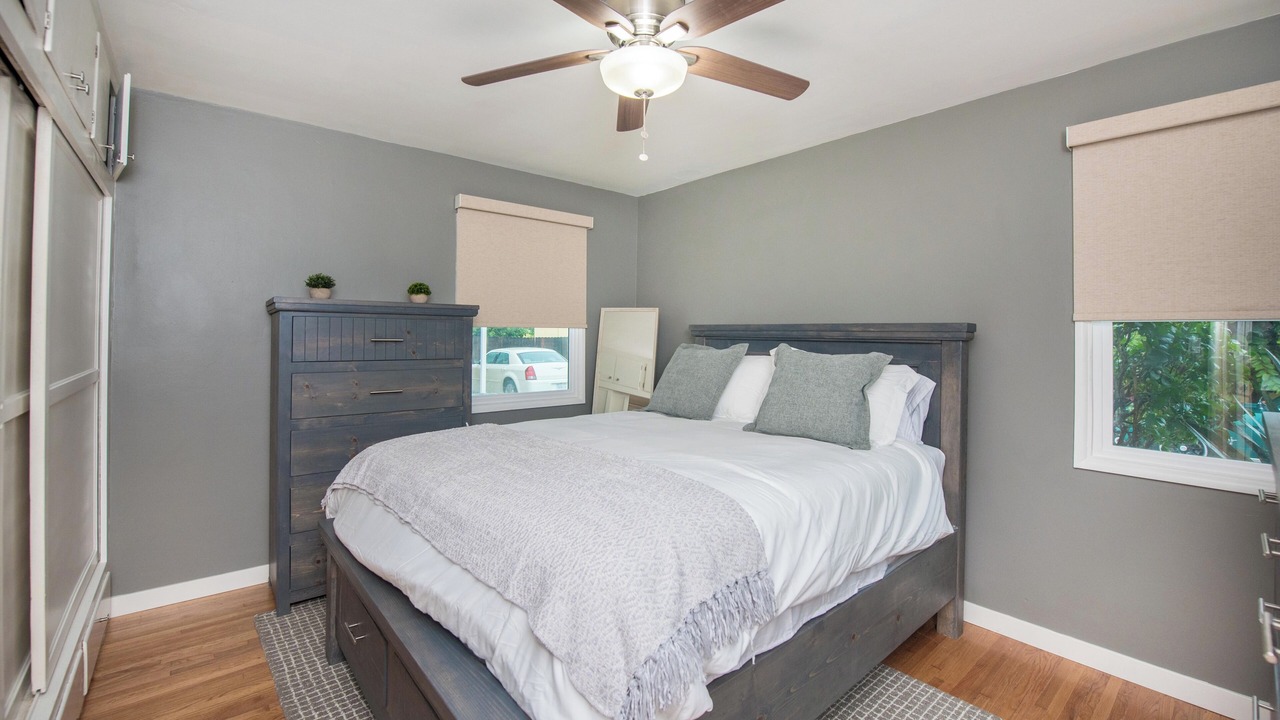 Photo of Bedroom in Orange