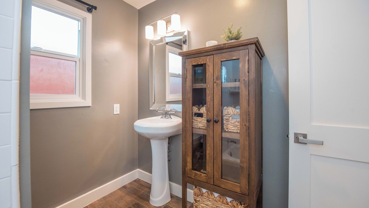 Photo of Bathroom in Orange