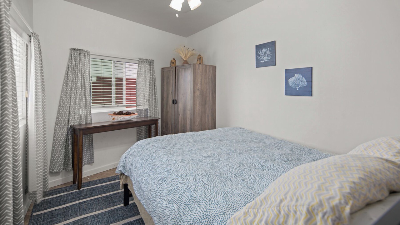 Photo of Bedroom in South Mission Beach