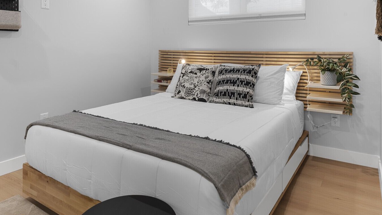 Photo of Bedroom in NoHo Arts District