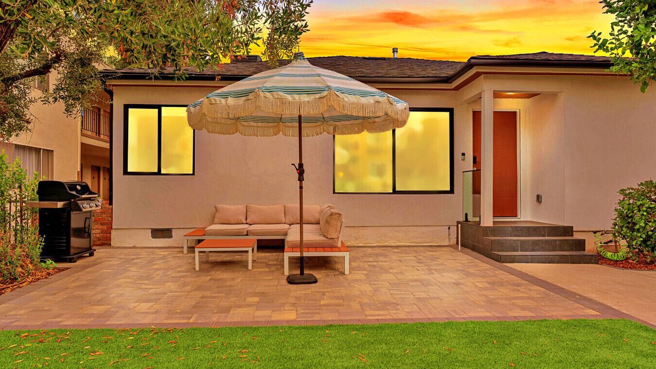 Photo of Outdoor in NoHo Arts District