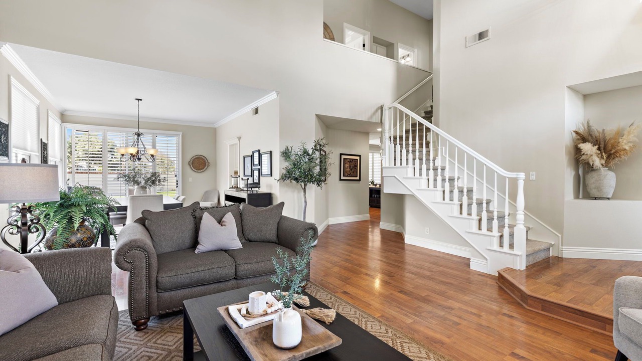 Photo of Livingroom in Tustin