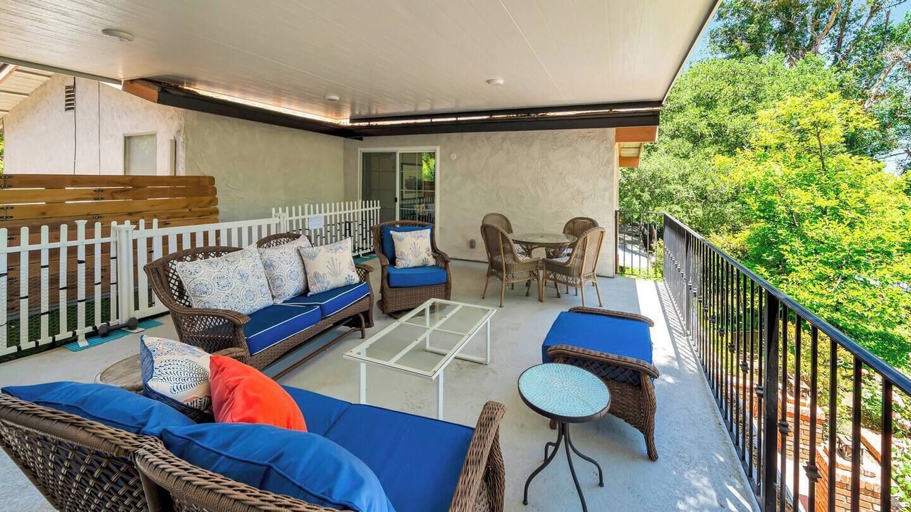 Photo of Patio Balcony in Woodland Hills