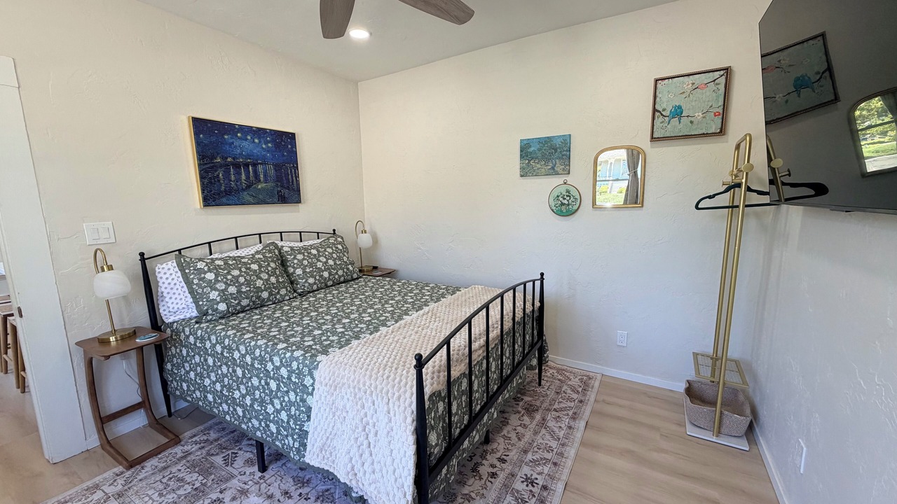 Photo of Bedroom in Downtown