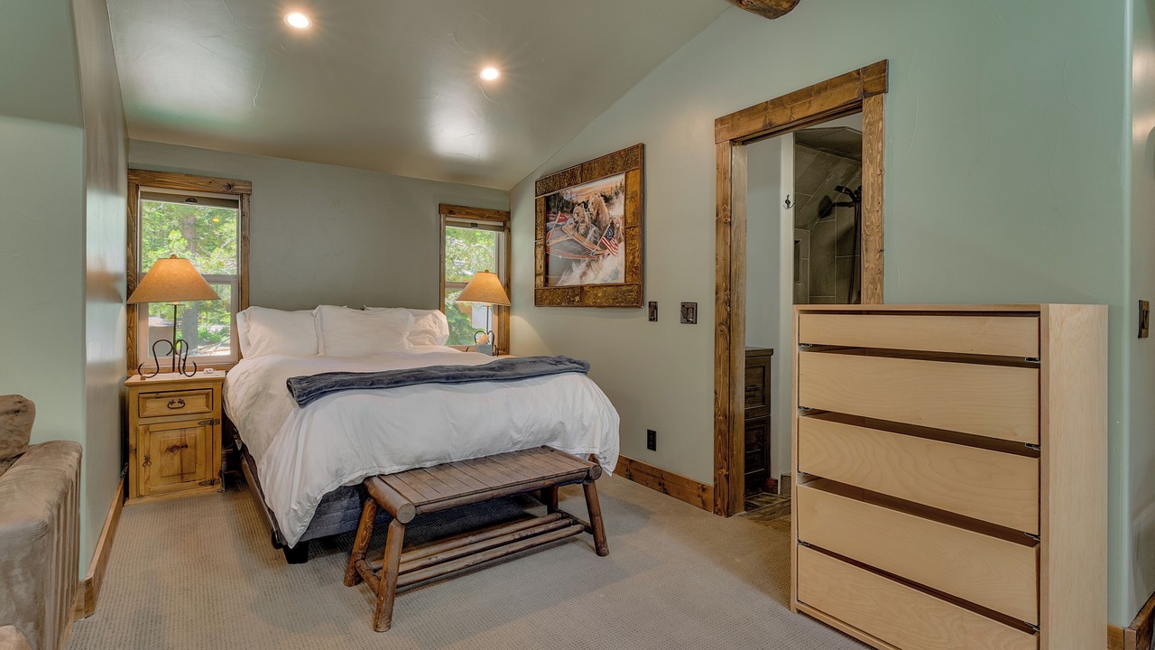 Photo of Bedroom in Tahoe Pines