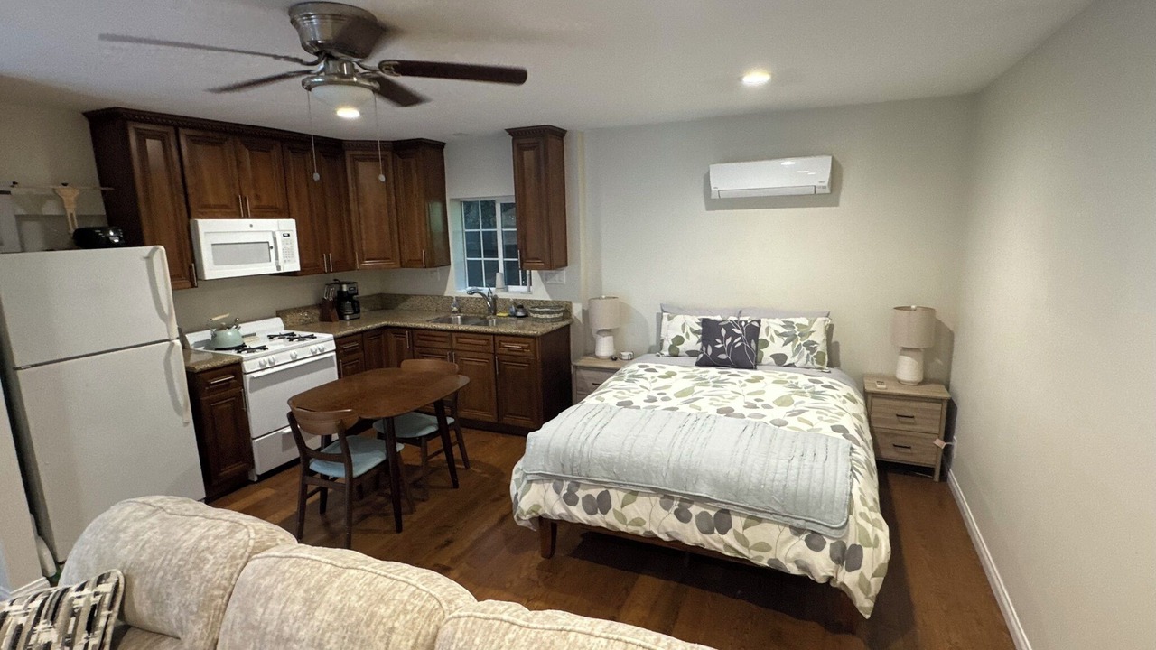 Photo of Bedroom in Granada Hills South