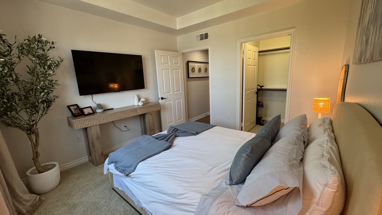 Photo of Bedroom in Sherman Oaks