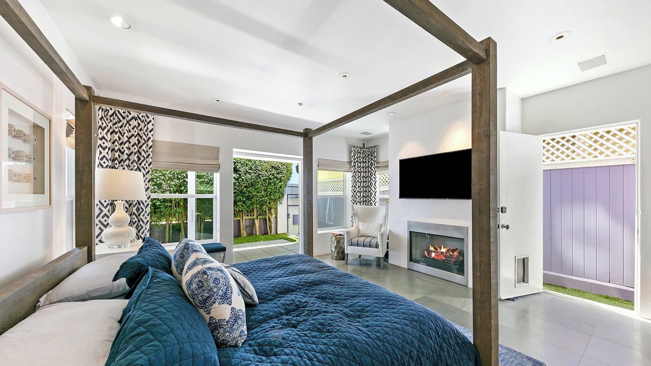 Photo of Bedroom in Downtown