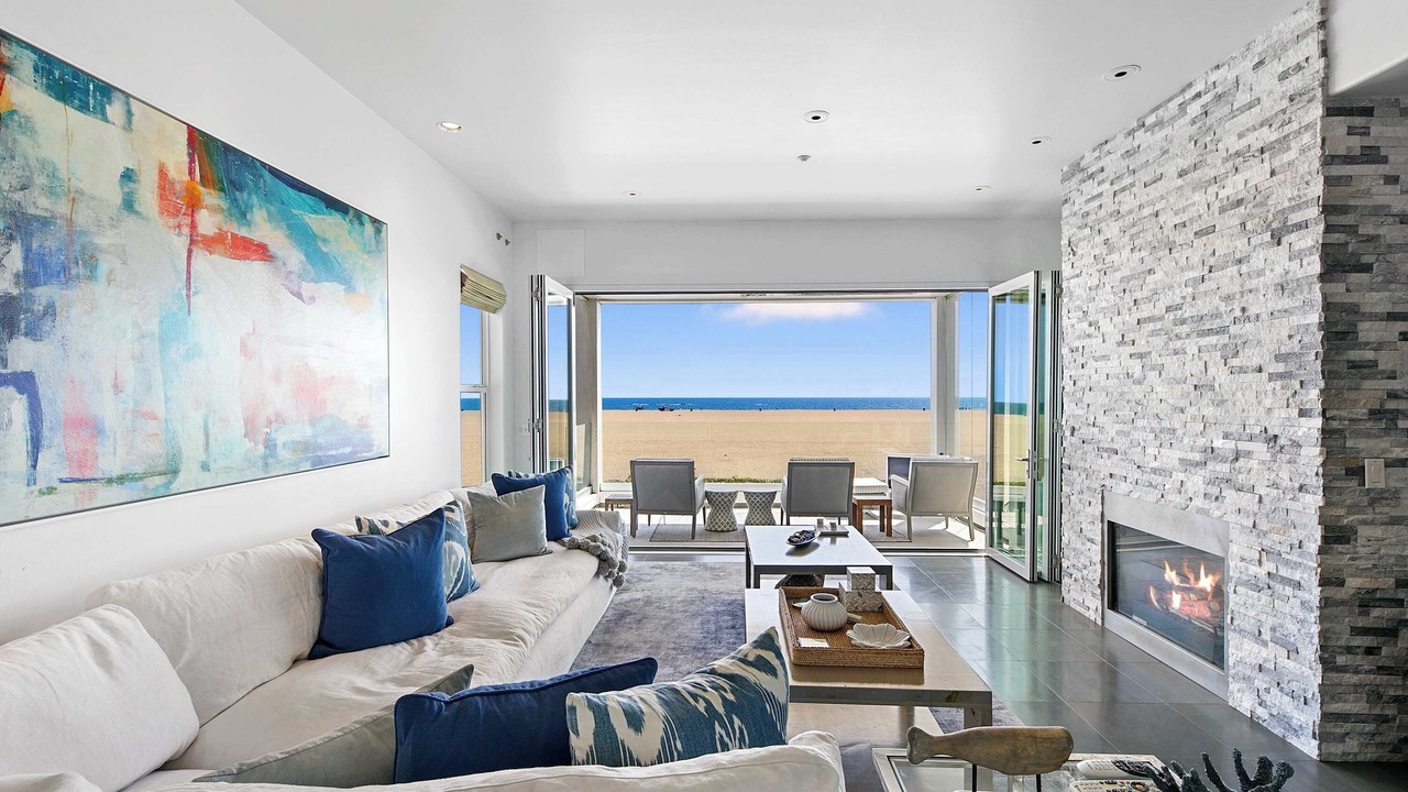 Photo of Livingroom in Downtown