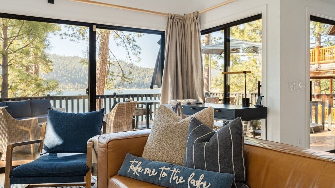 Photo of Livingroom in Boulder Bay