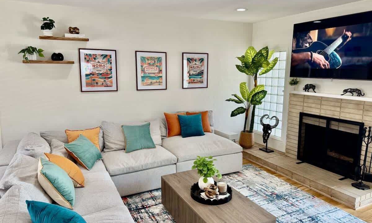 Photo of Bedroom in Valley Glen