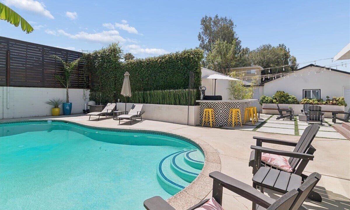 Photo of Outdoor in Valley Glen
