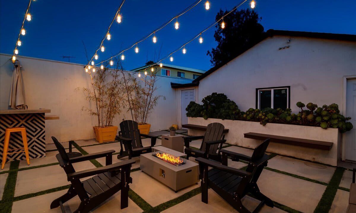 Photo of Outdoor in Valley Glen
