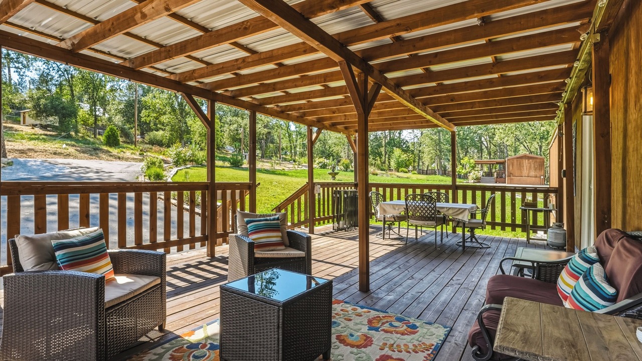 Photo of Patio Balcony in North Fork