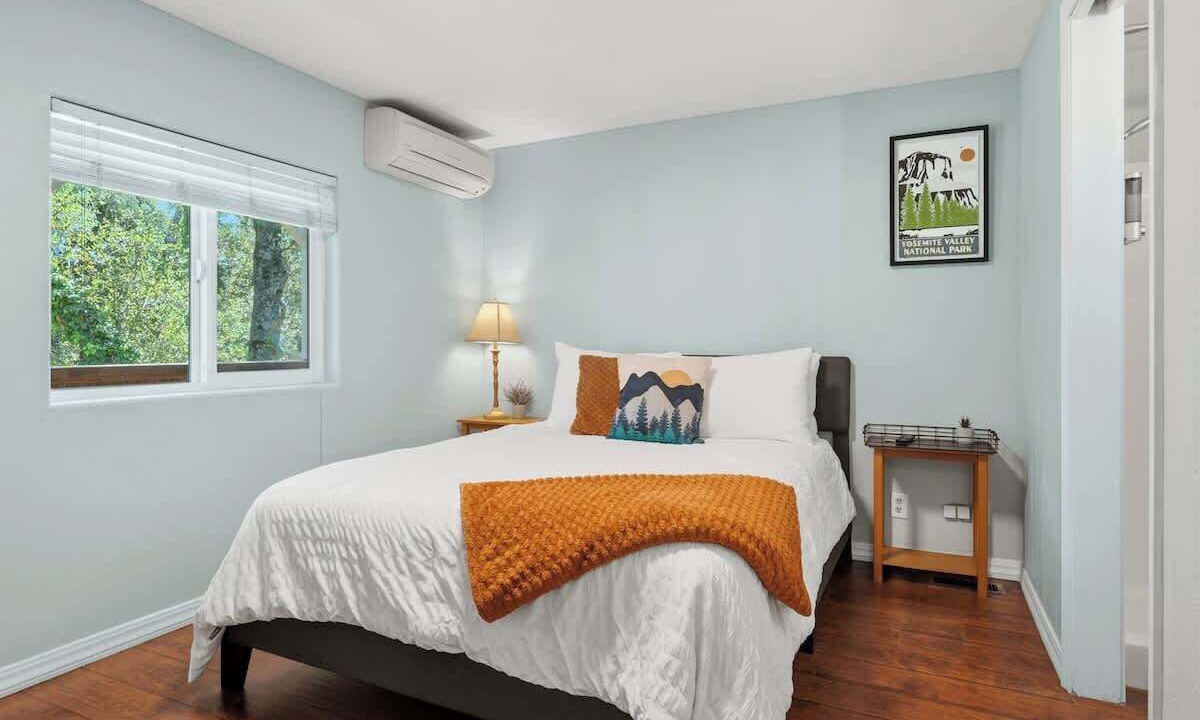 Photo of Bedroom in North Fork