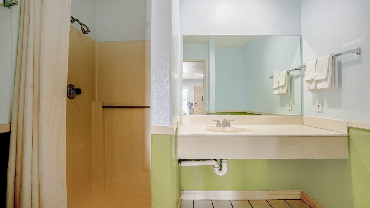 Photo of Bathroom in Hesperia