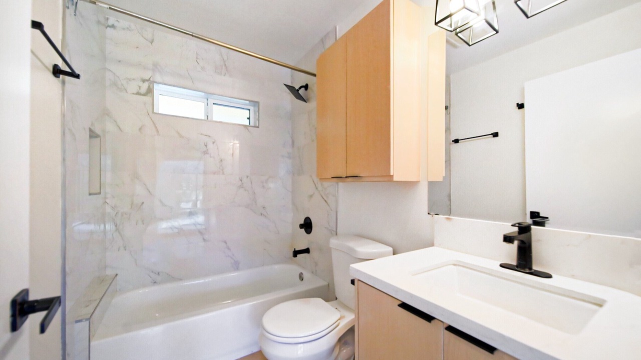Photo of Bathroom in Sunland-Tujunga