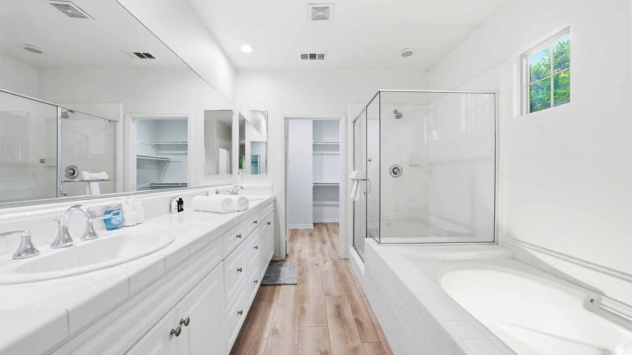 Photo of Bathroom in Woodbury