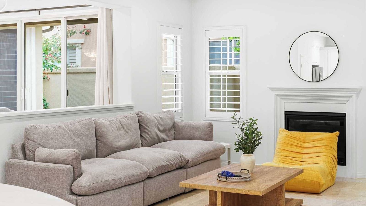 Photo of Livingroom in Woodbury