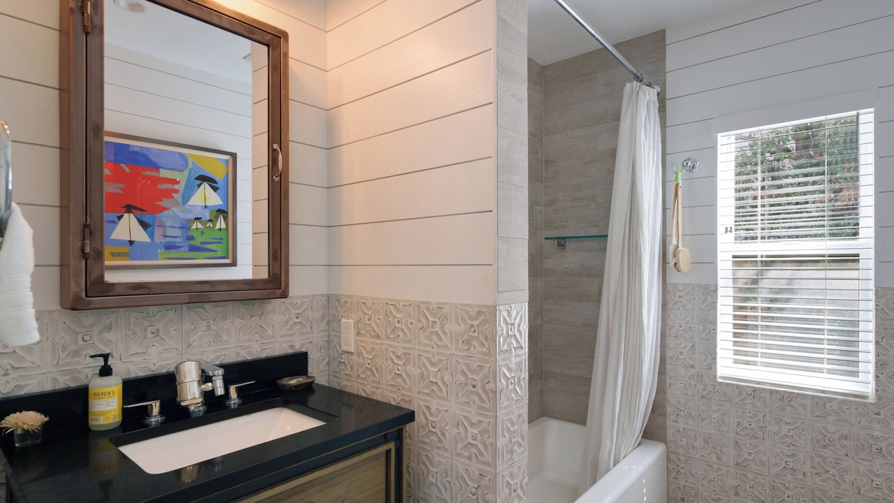 Photo of Bathroom in Sunset Park