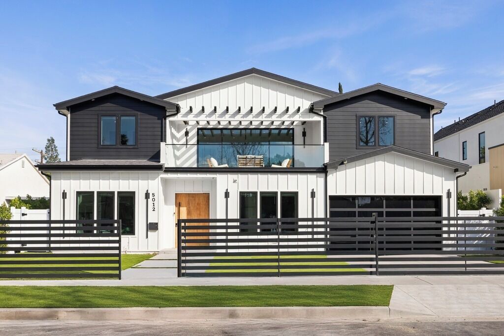 Photo of Outdoor in Encino