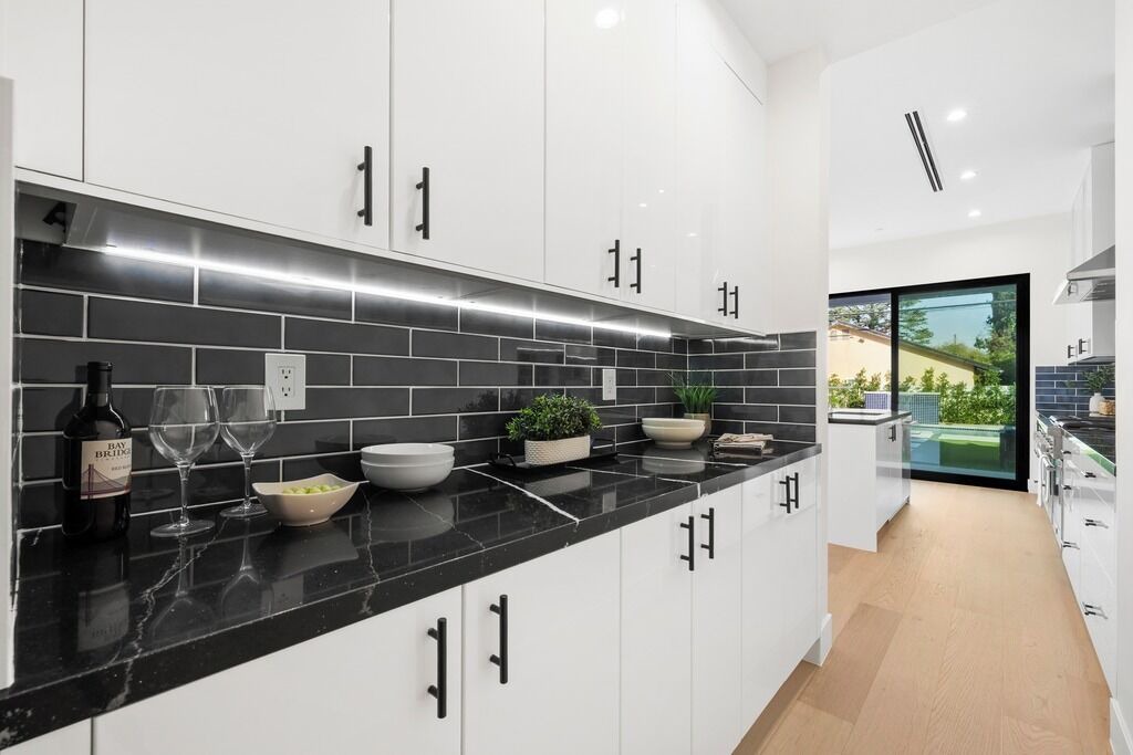 Photo of Kitchen in Encino