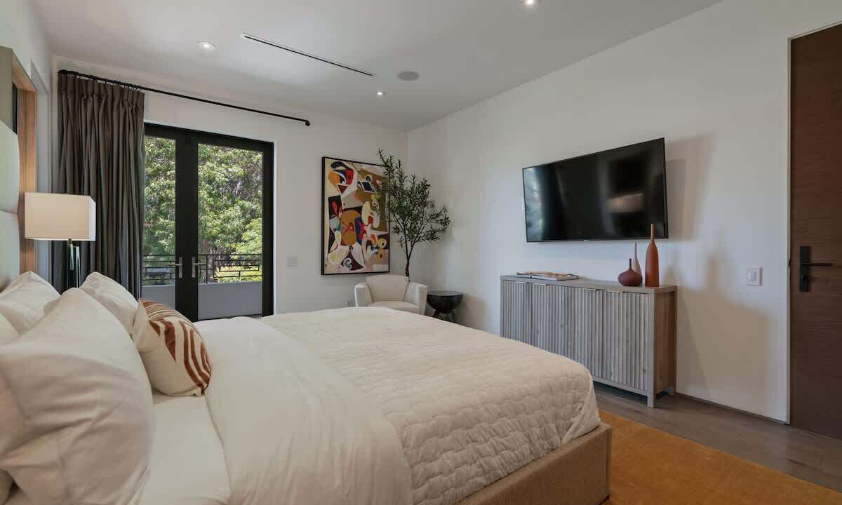 Photo of Bedroom in Beverly Grove