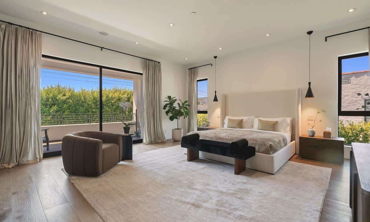 Photo of Bedroom in Beverly Grove
