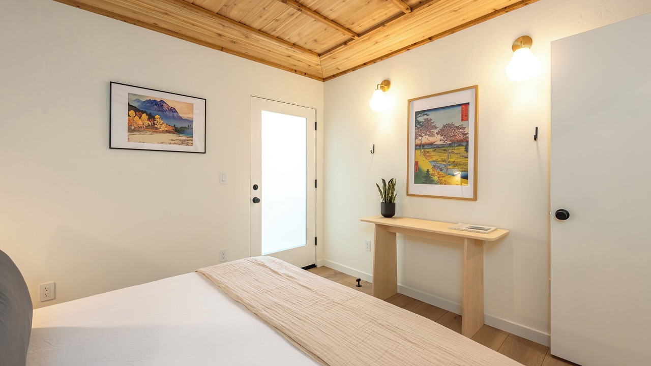 Photo of Bedroom in Groveland