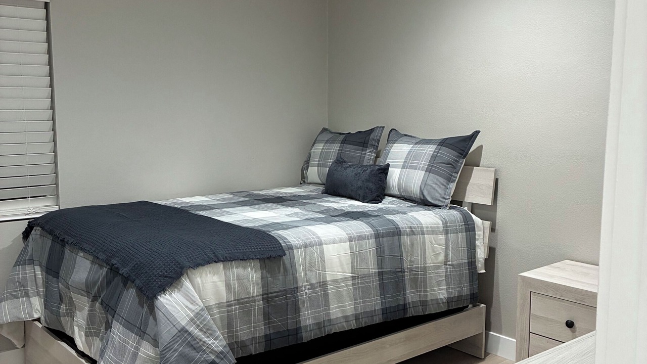 Photo of Bedroom in Northwest Anaheim