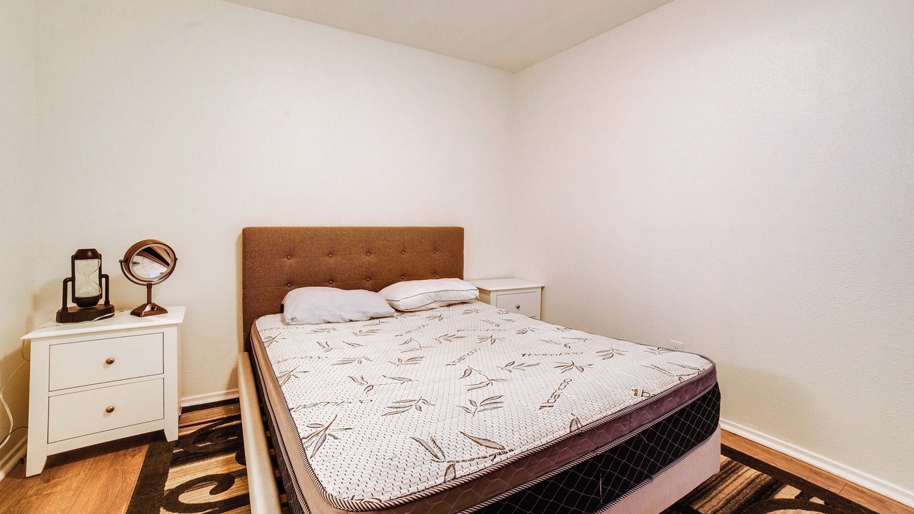 Photo of Bedroom in Downtown Riverside