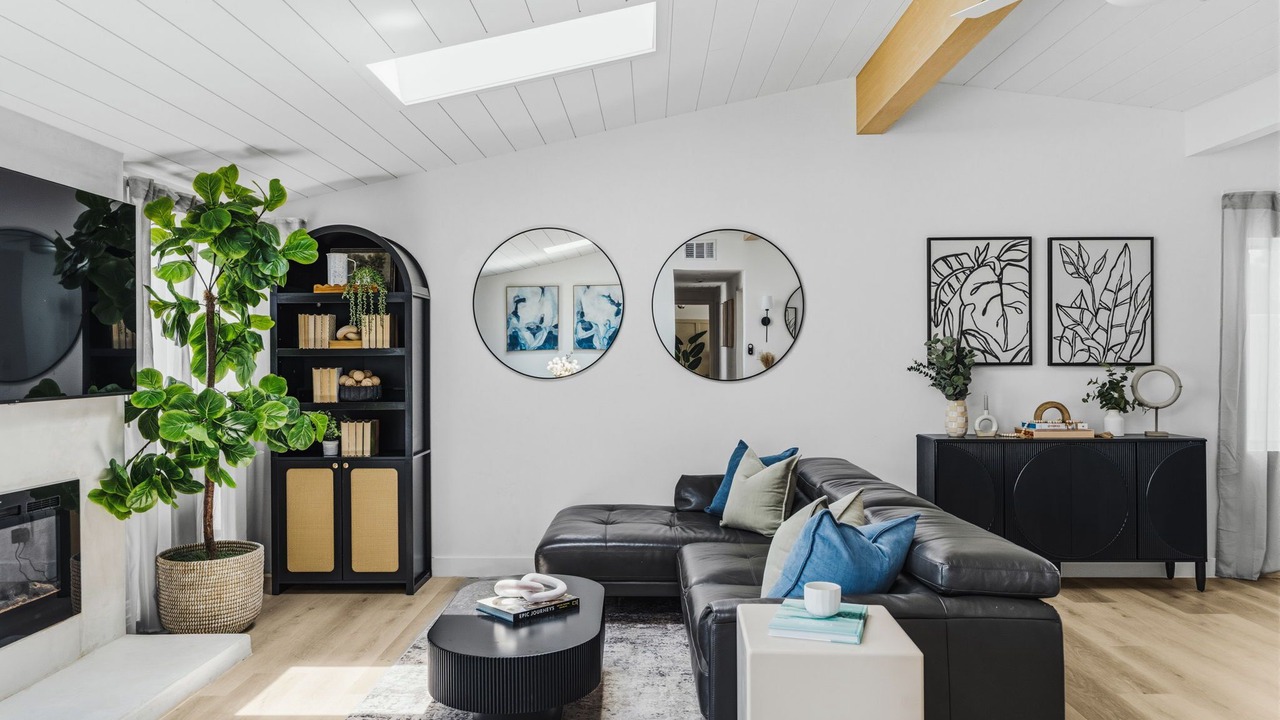 Photo of Livingroom in Serra Mesa