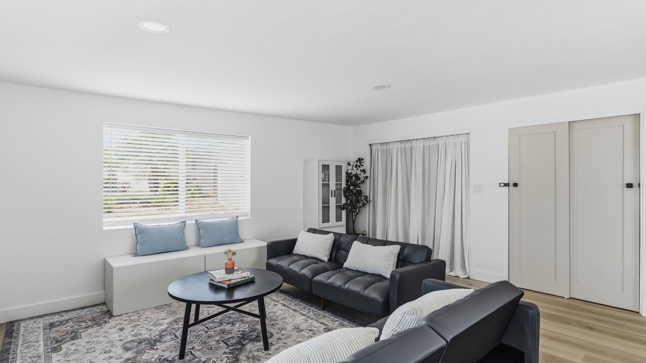 Photo of Livingroom in Serra Mesa