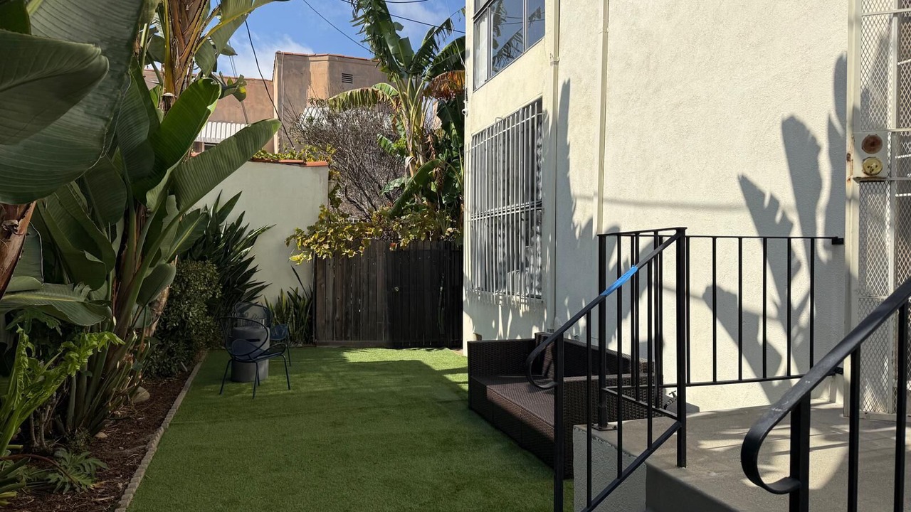 Photo of Outdoor in Pico - Robertson
