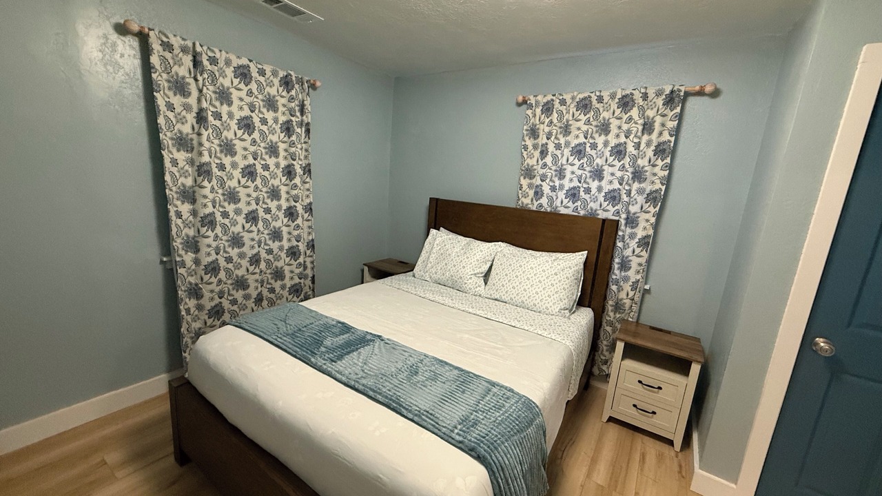Photo of Bedroom in Orick
