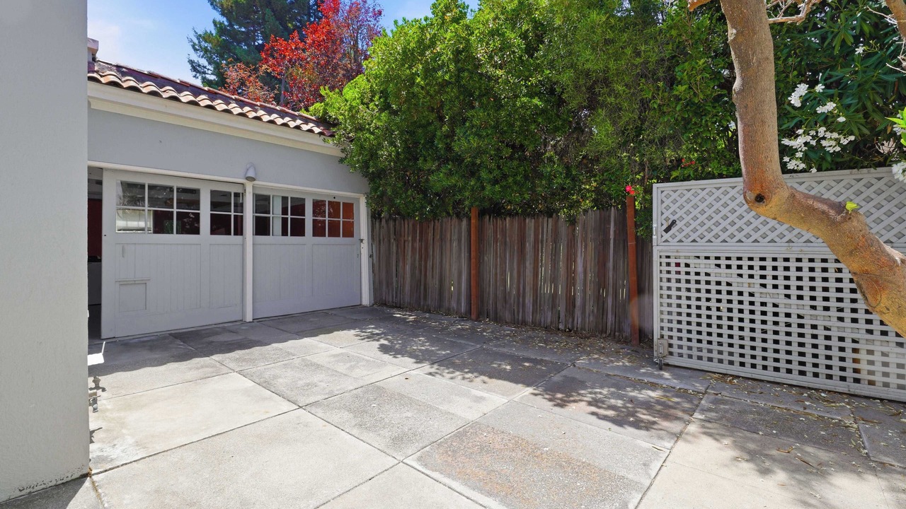 Photo of Outdoor in Old Palo Alto