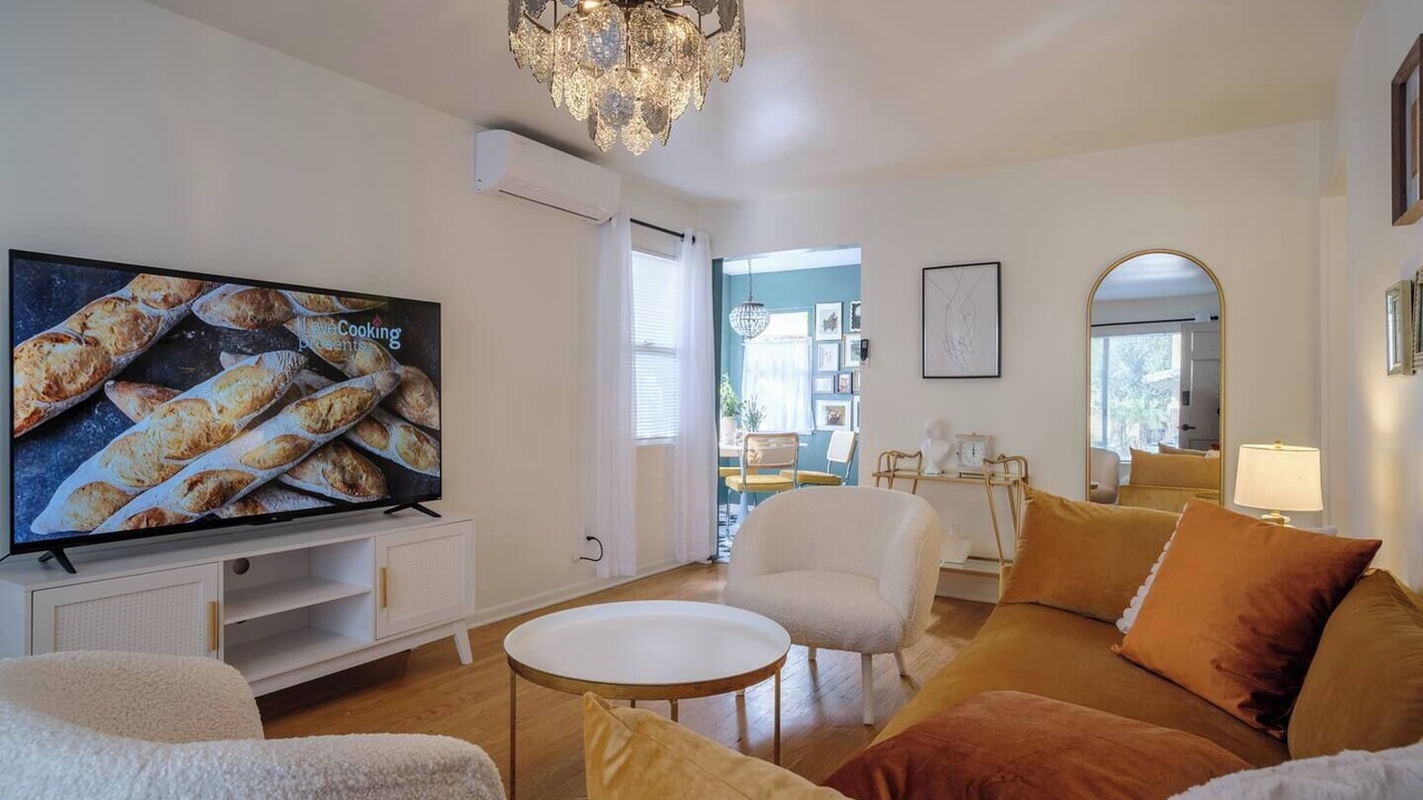 Photo of Livingroom in Pasadena