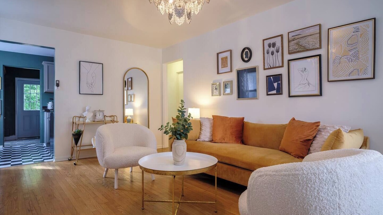 Photo of Livingroom in Pasadena