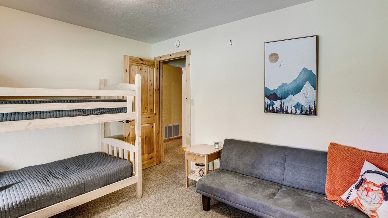 Photo of Livingroom in West Meadows