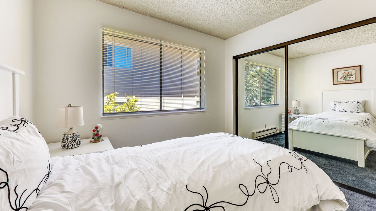 Photo of Bedroom in West Alameda