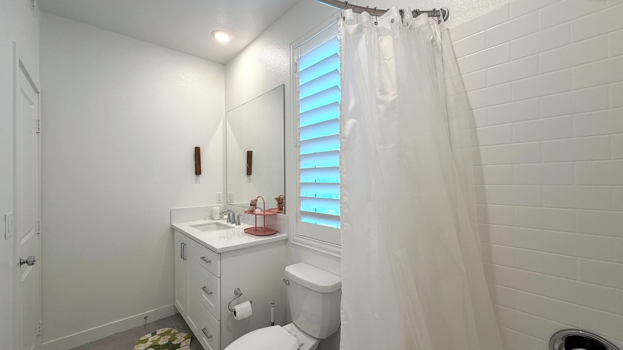 Photo of Bathroom in Northwest Anaheim