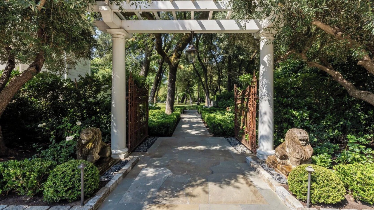 Photo of Outdoor in Rutherford