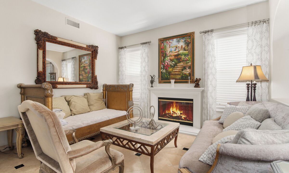 Photo of Livingroom in North City