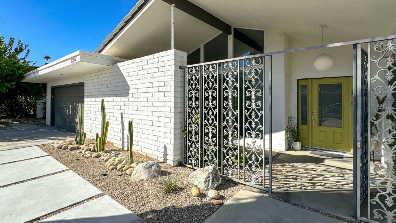 Photo of Outdoor in Canyon Corridor