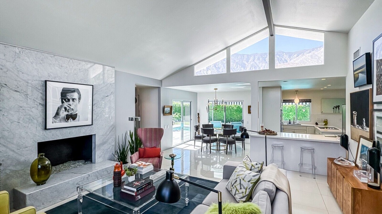 Photo of Bedroom in Canyon Corridor
