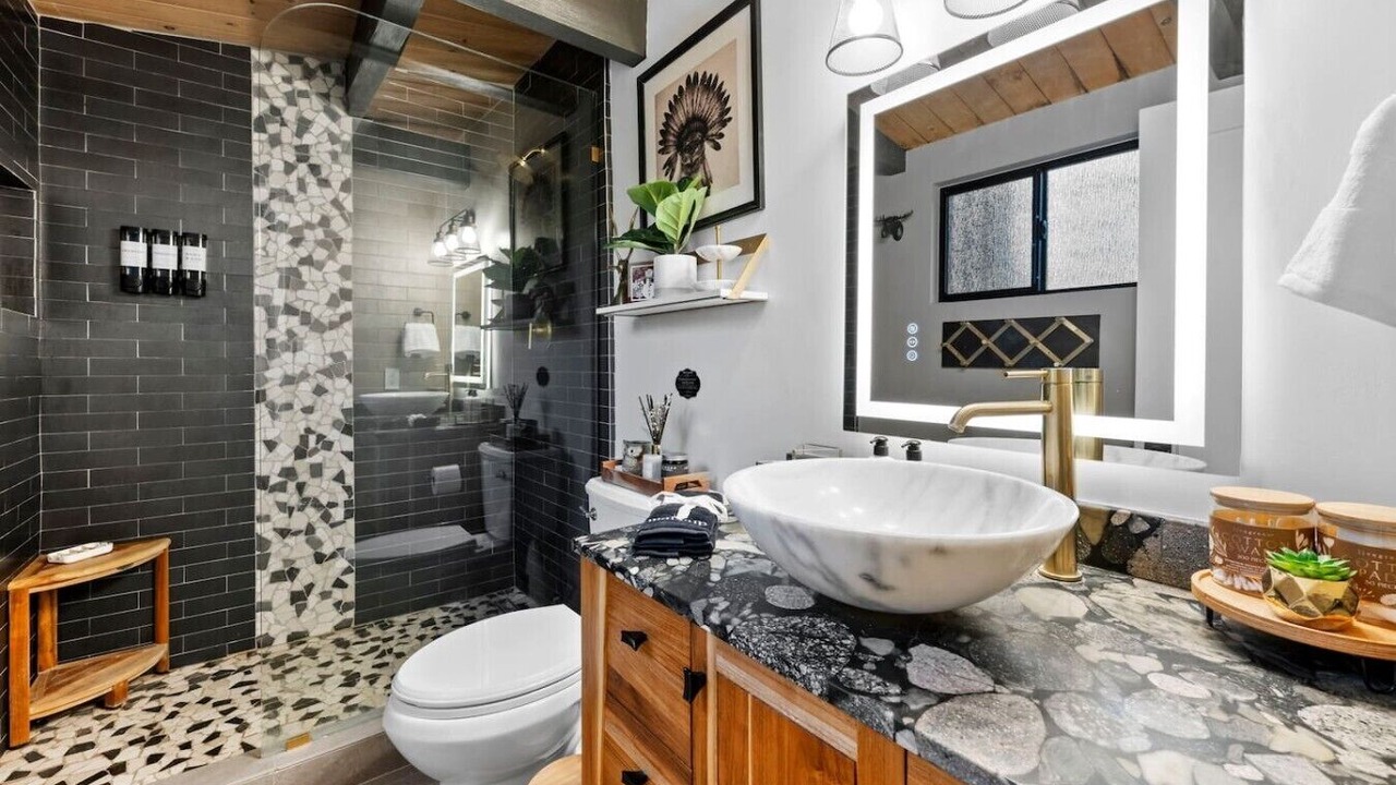 Photo of Bathroom in Summit Estates