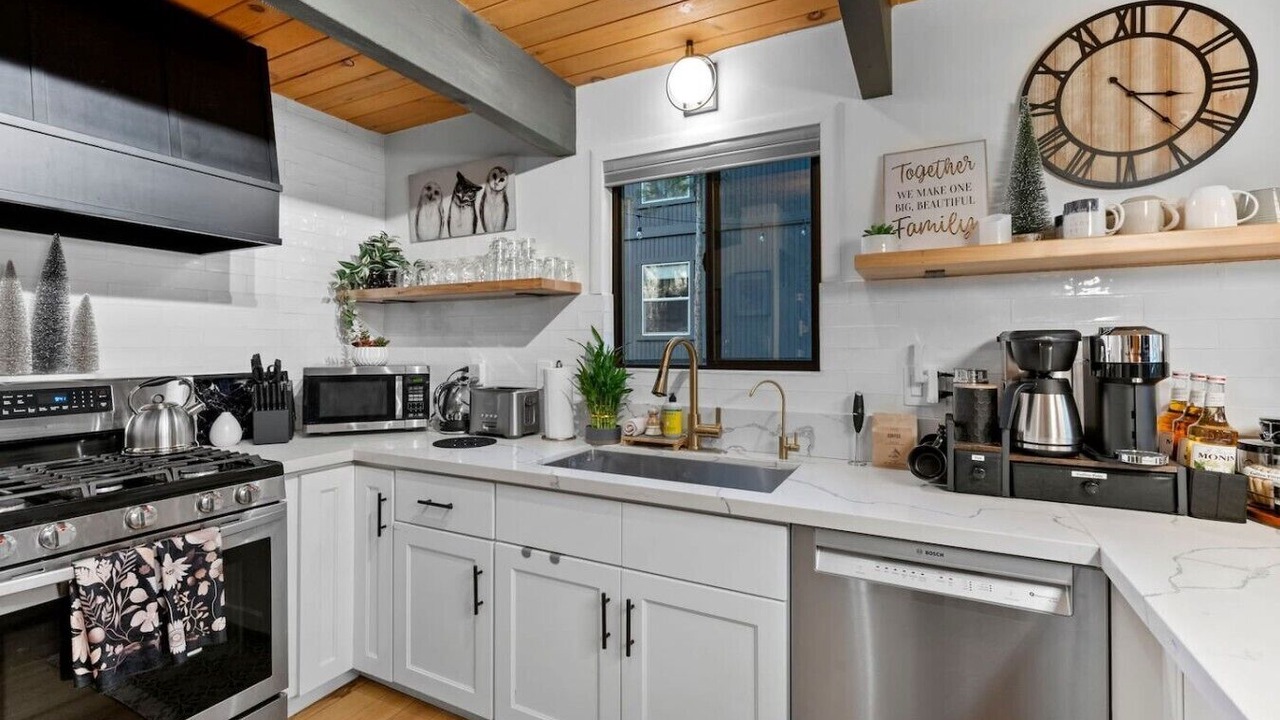 Photo of Kitchen in Summit Estates