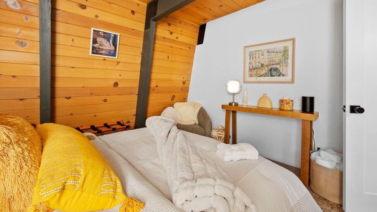 Photo of Bedroom in Summit Estates