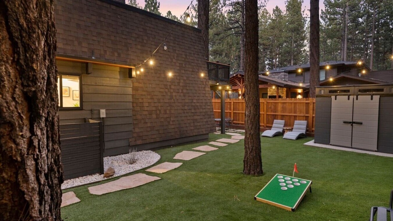 Photo of Outdoor in Summit Estates