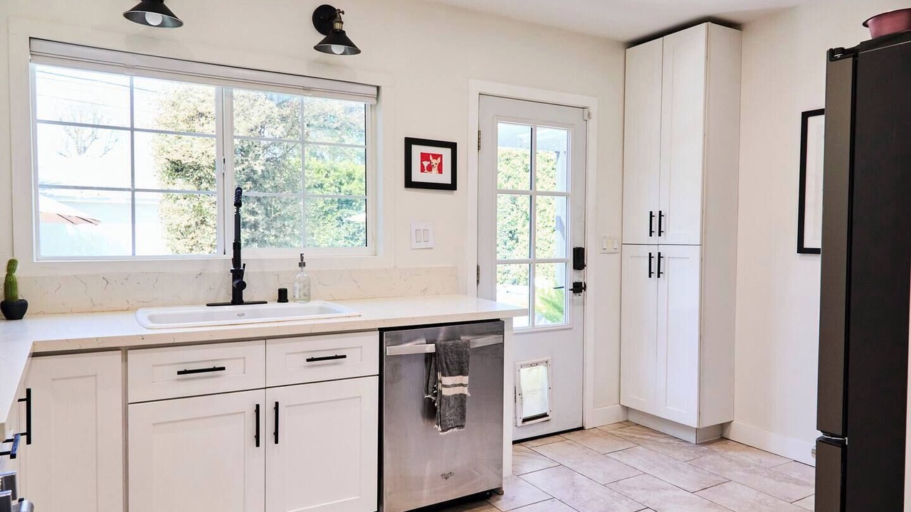 Photo of Kitchen in Lake Balboa
